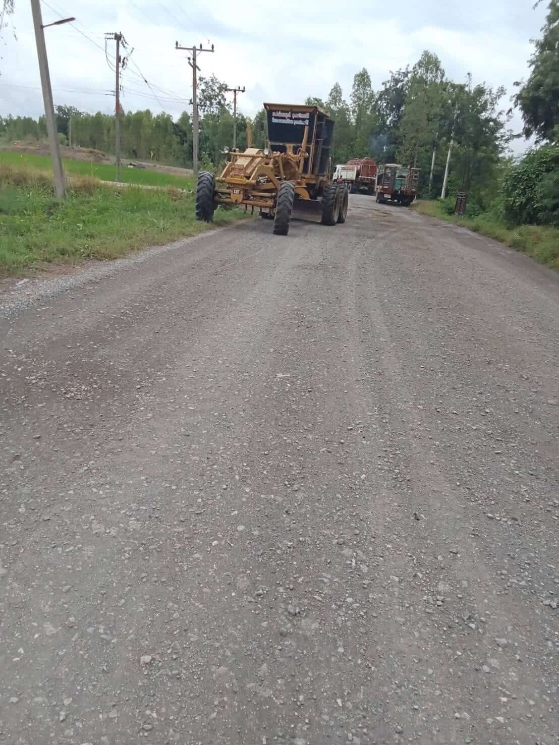 ถนนอัดหินคลุก